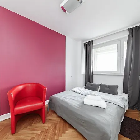 Chmielna Street 35 In The Center