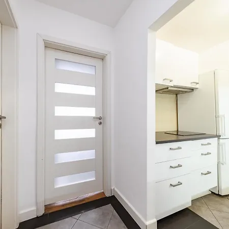 Chmielna Street 35 In The Center Varsovia