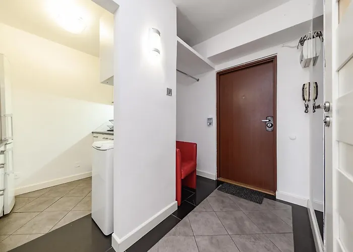 Chmielna Street 35 In The Center * Warsaw