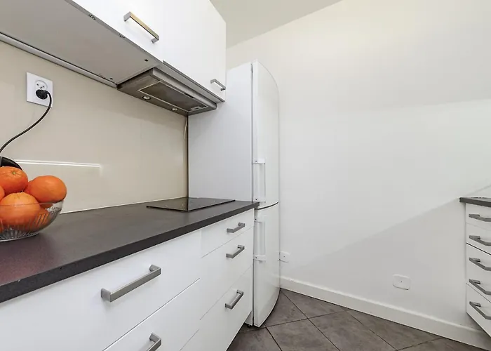 Chmielna Street 35 In The Center Apartment